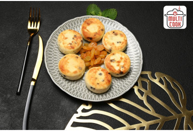 Syrnyky (Cheese Pancakes) 